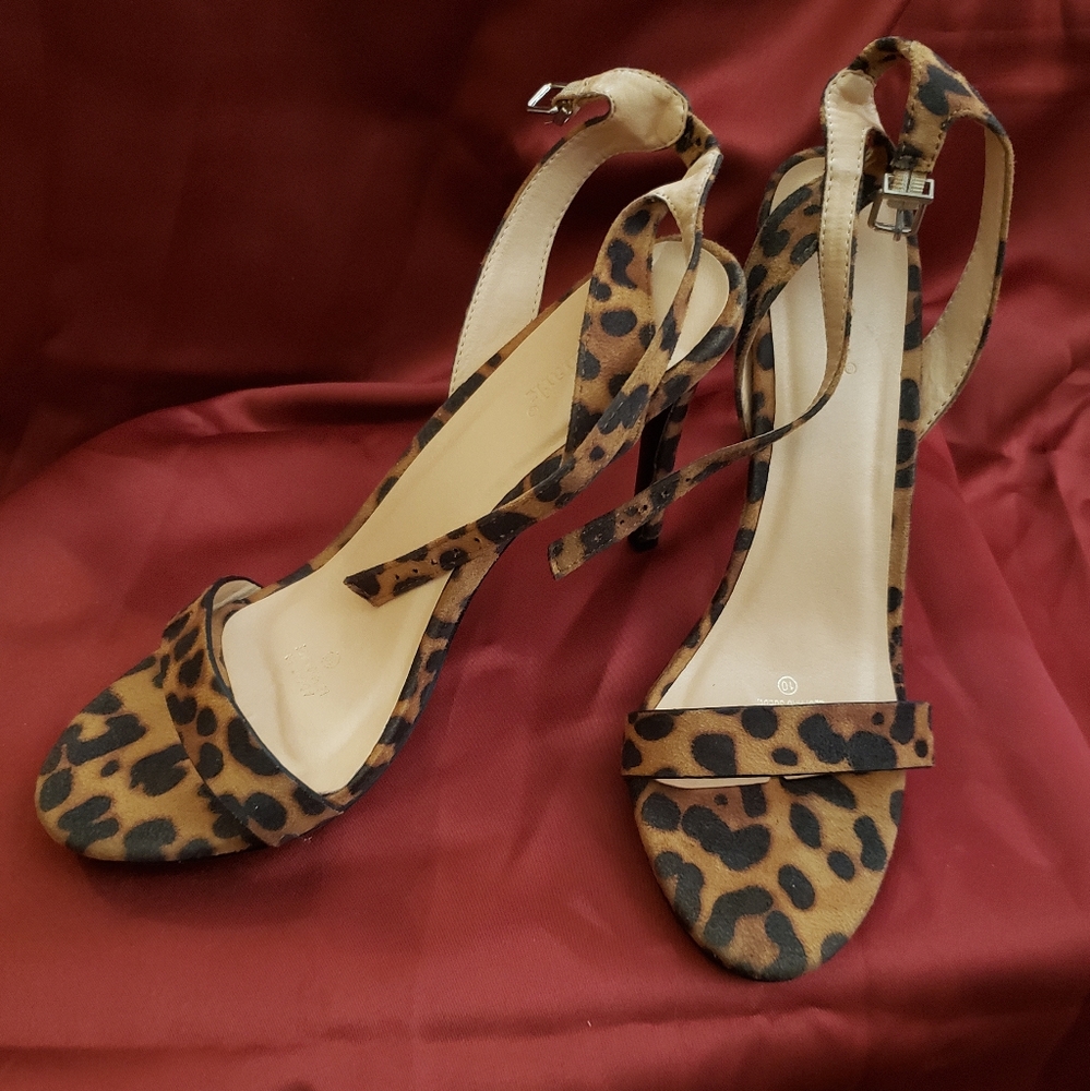 Leopard heels